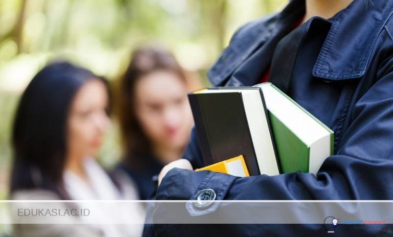 Menjelajahi Jurusan Kuliah untuk Meraih Karier Gemilang di Dunia Perbankan